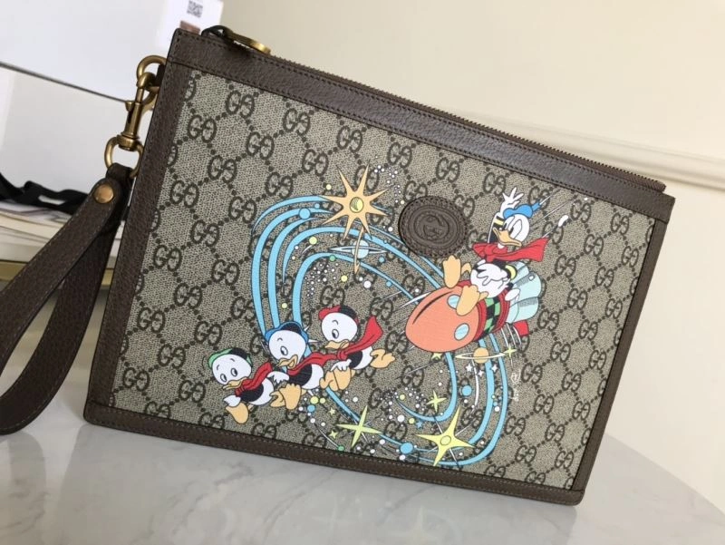 Packable Gucci Clutch Bags 77744