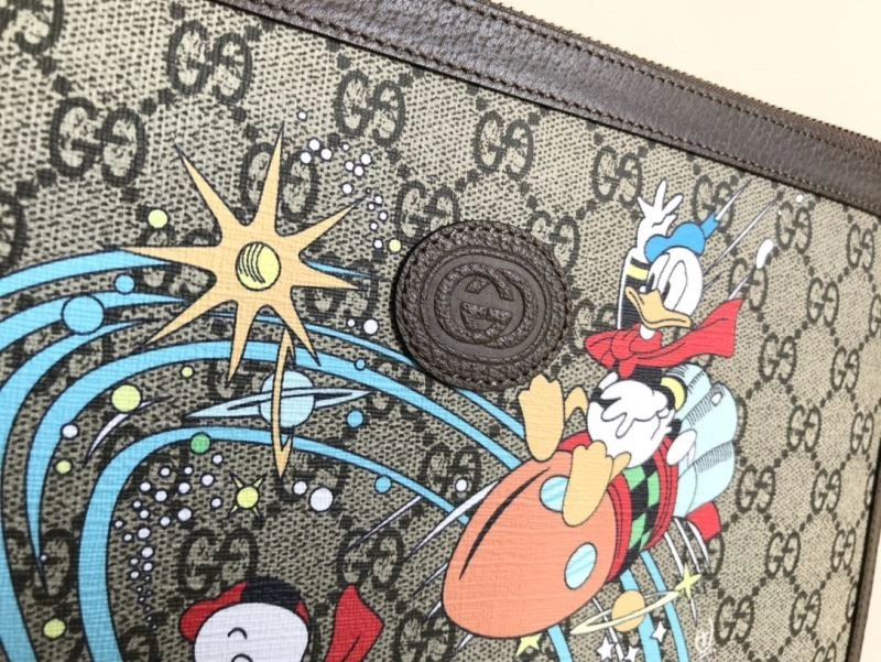 Packable Gucci Clutch Bags 77744