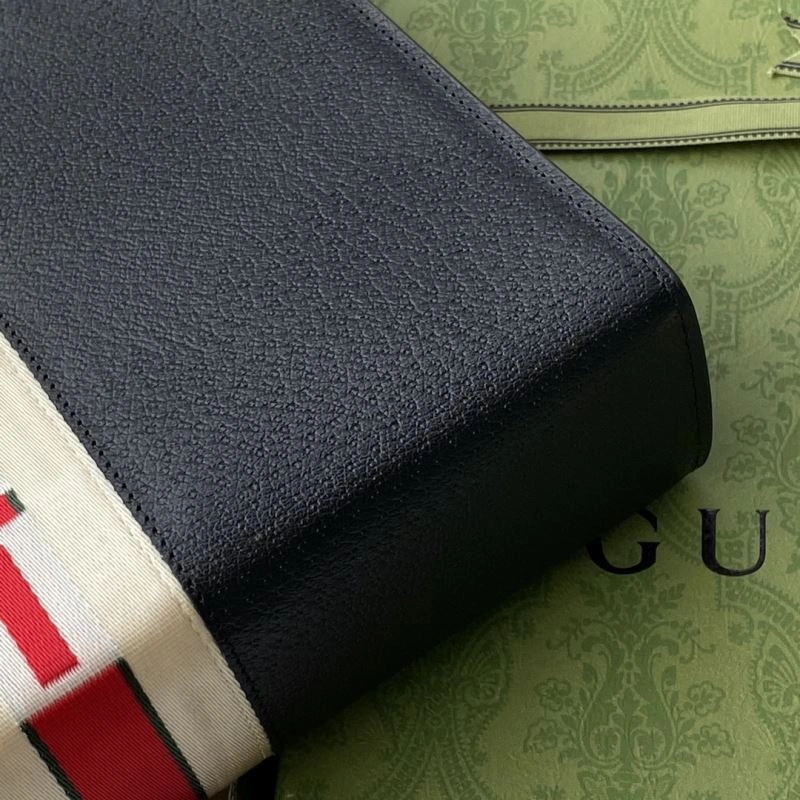 Comfortable Gucci Clutch Bags 73537