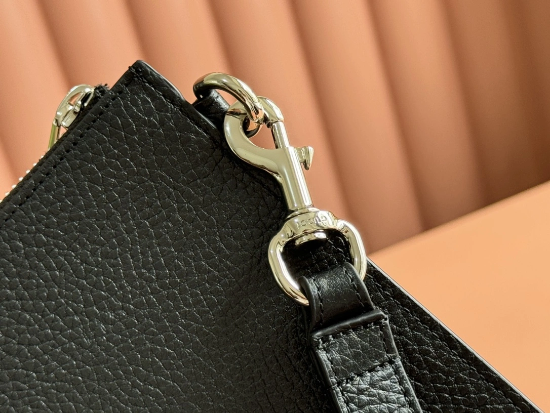 Gucci Clutch Bags WeatherProof 72476
