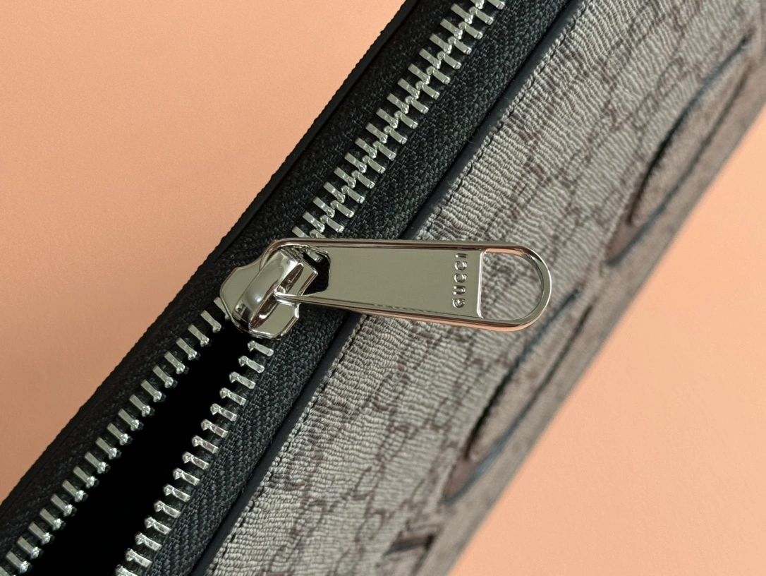 Snug Gucci Clutch Bags 72513