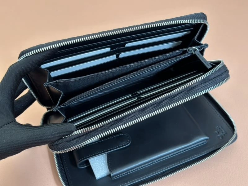 Gucci Clutch Bags FashionForward 64877
