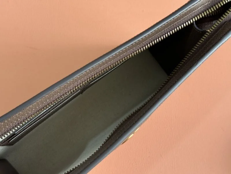 Fashionable Gucci Clutch Bags 50007