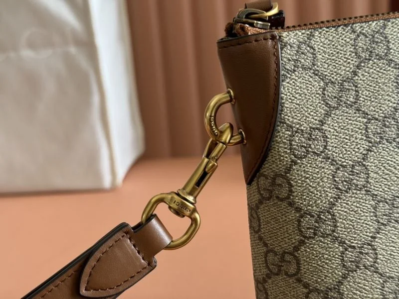 ModernLook Gucci Clutch Bags 50051