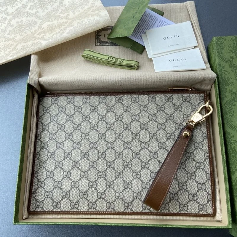 Modern Gucci Clutch Bags 37656