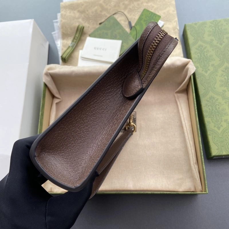 Gucci Clutch Bags Sleek 65769