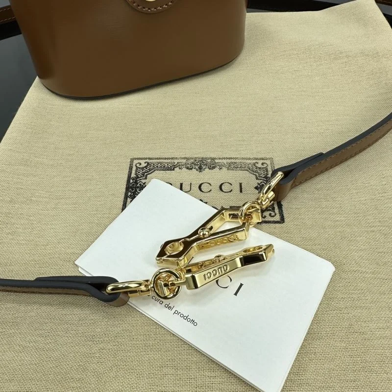 Tailored Gucci Cosmetic Bags 51499