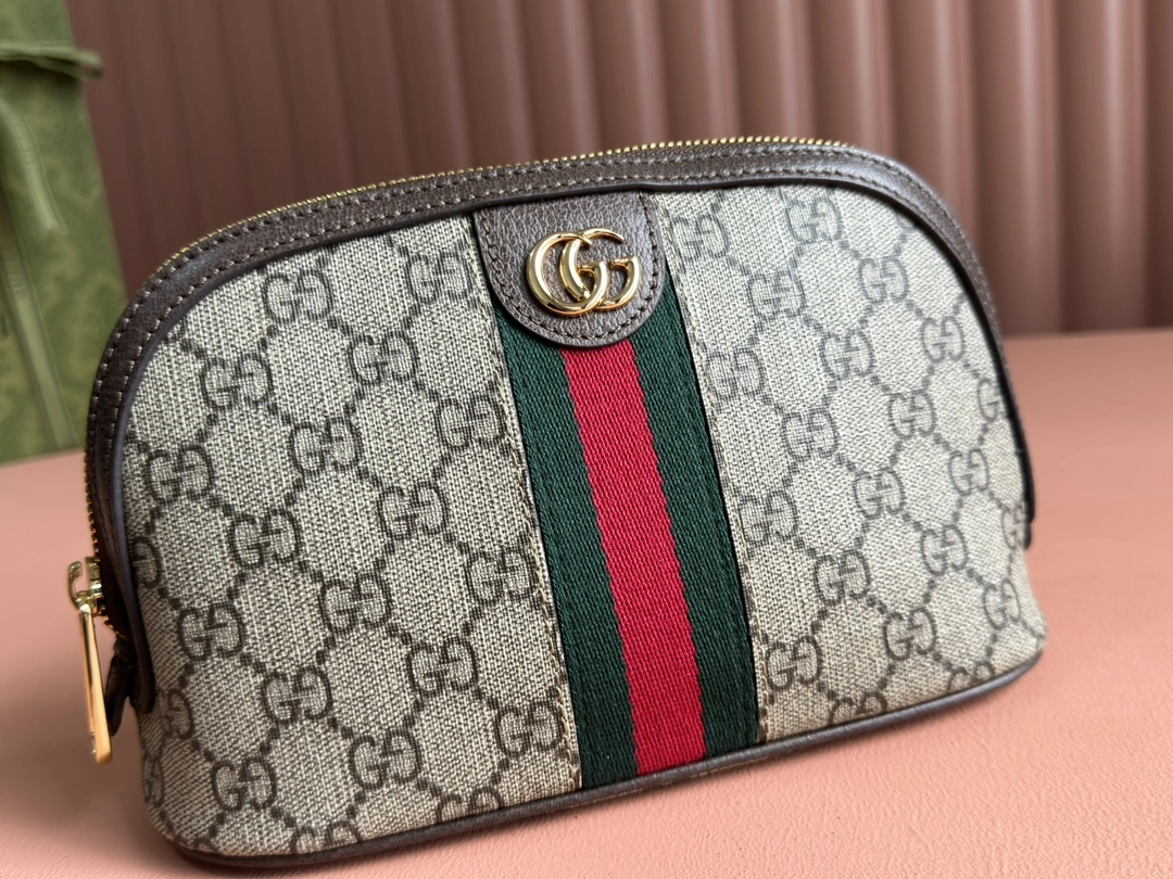 TechFriendly Gucci Cosmetic Bags 72556