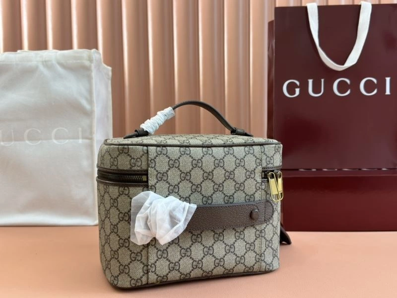 Soft Gucci Cosmetic Bags 64868