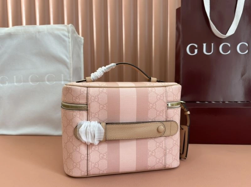 Gucci Cosmetic Bags Bright 64866