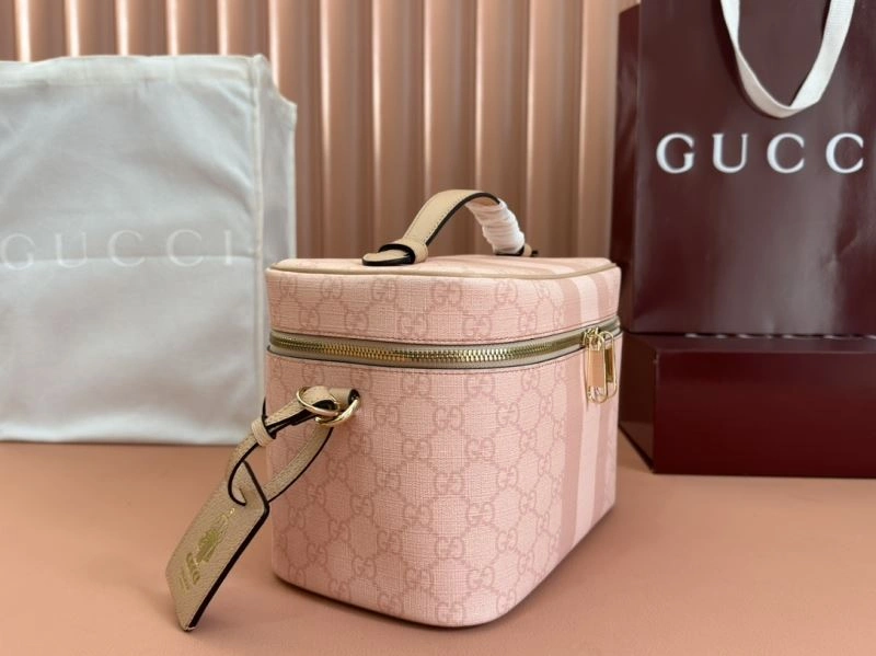Gucci Cosmetic Bags Bright 64866