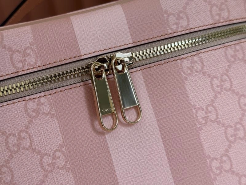 Gucci Cosmetic Bags Bright 64866