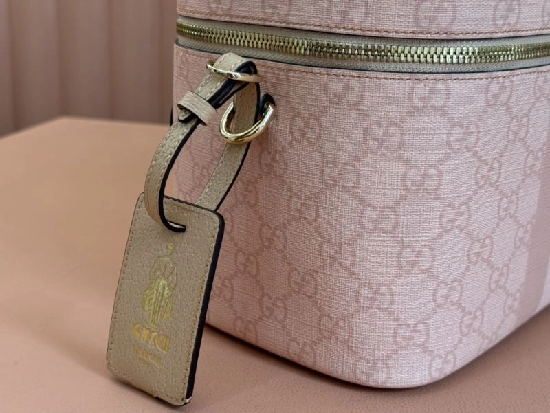Gucci Cosmetic Bags Bright 64866