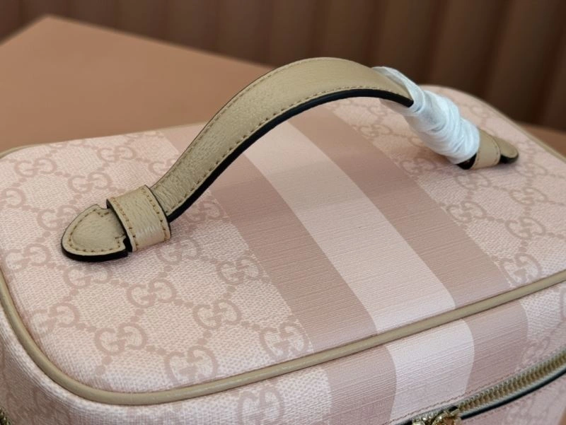 Gucci Cosmetic Bags Bright 64866