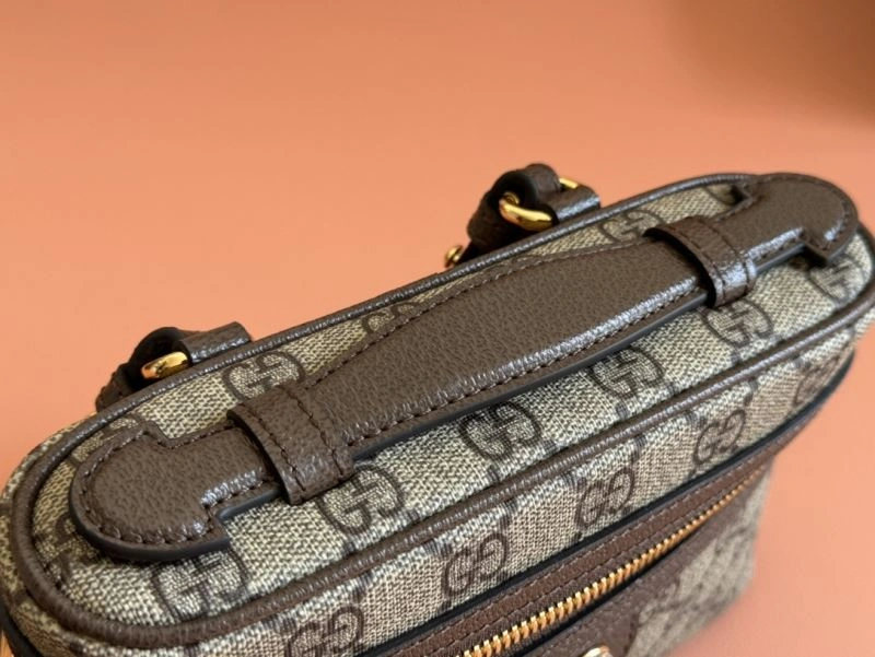 Effortless Gucci Cosmetic Bags 64864