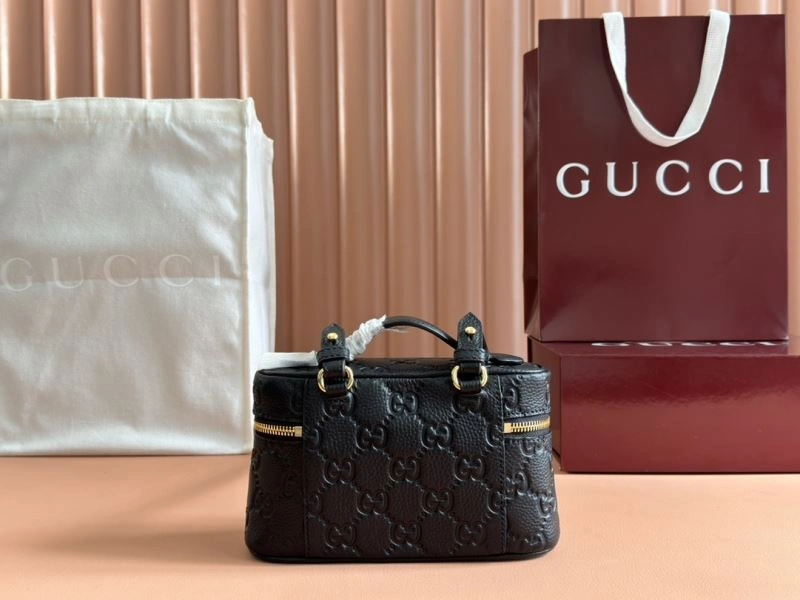 Timeless Gucci Cosmetic Bags 64859