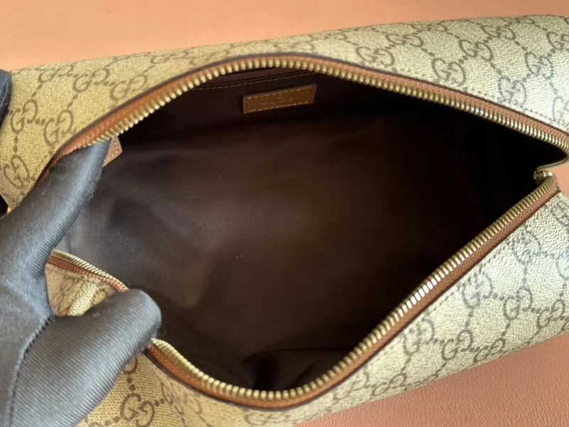 Gucci Cosmetic Bags Durable 50008