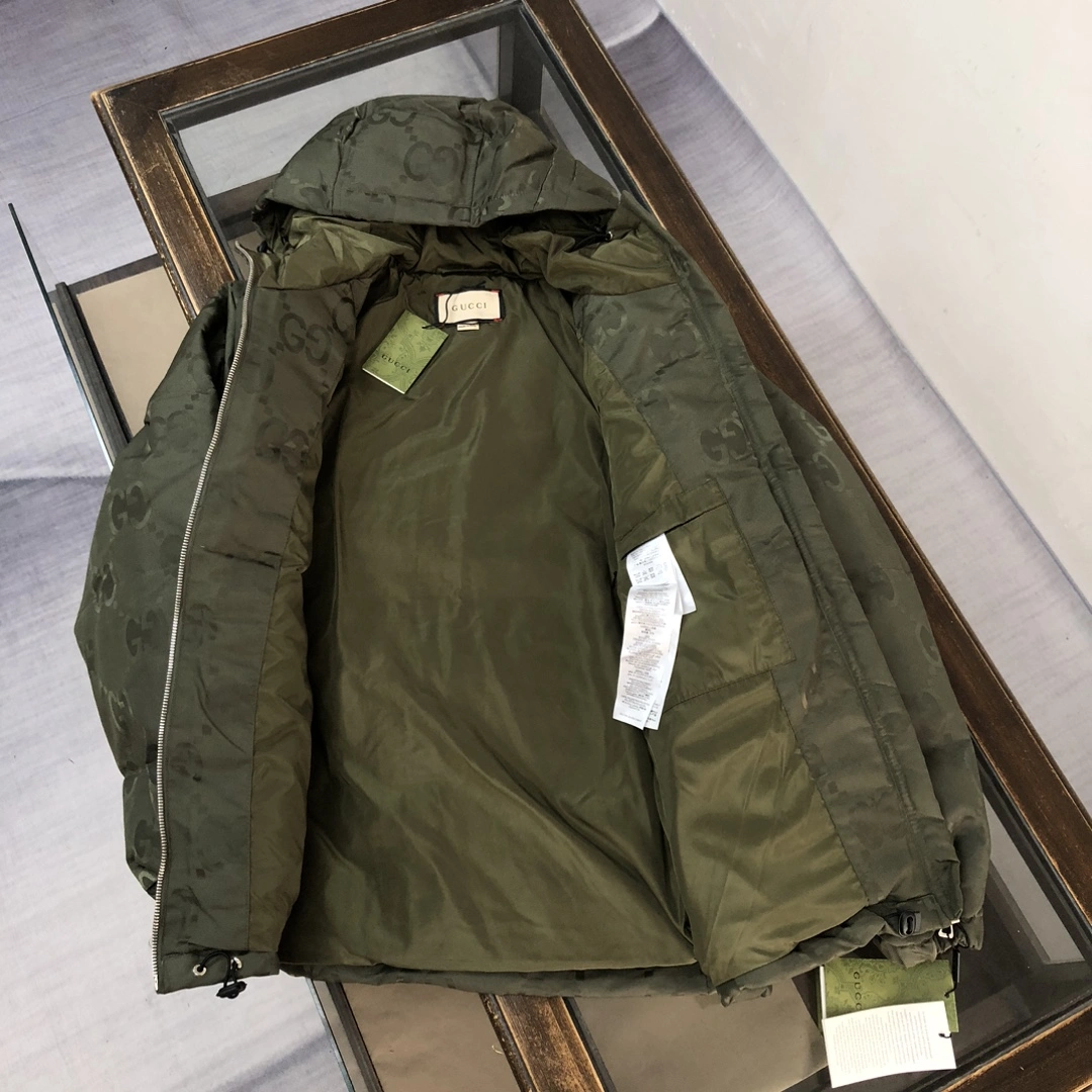Flexible Gucci Down Jackets 129165