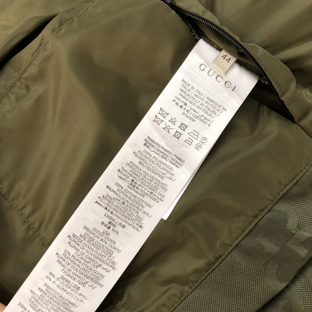 Flexible Gucci Down Jackets 129165