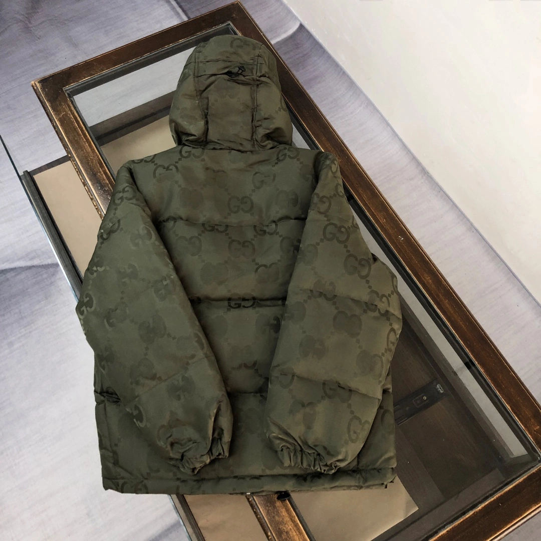 Flexible Gucci Down Jackets 129165