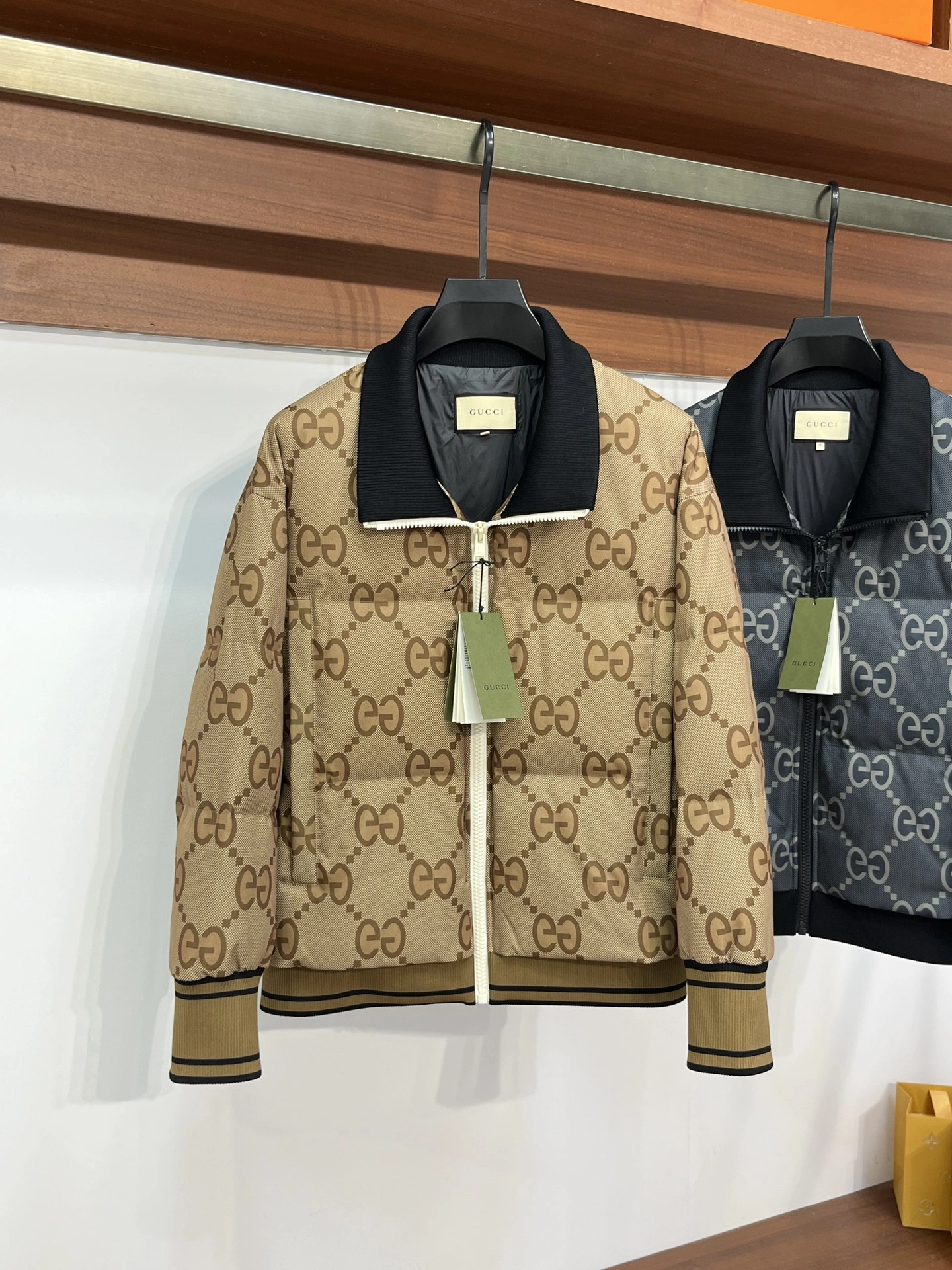 QuickDry Gucci Down Jackets 129148