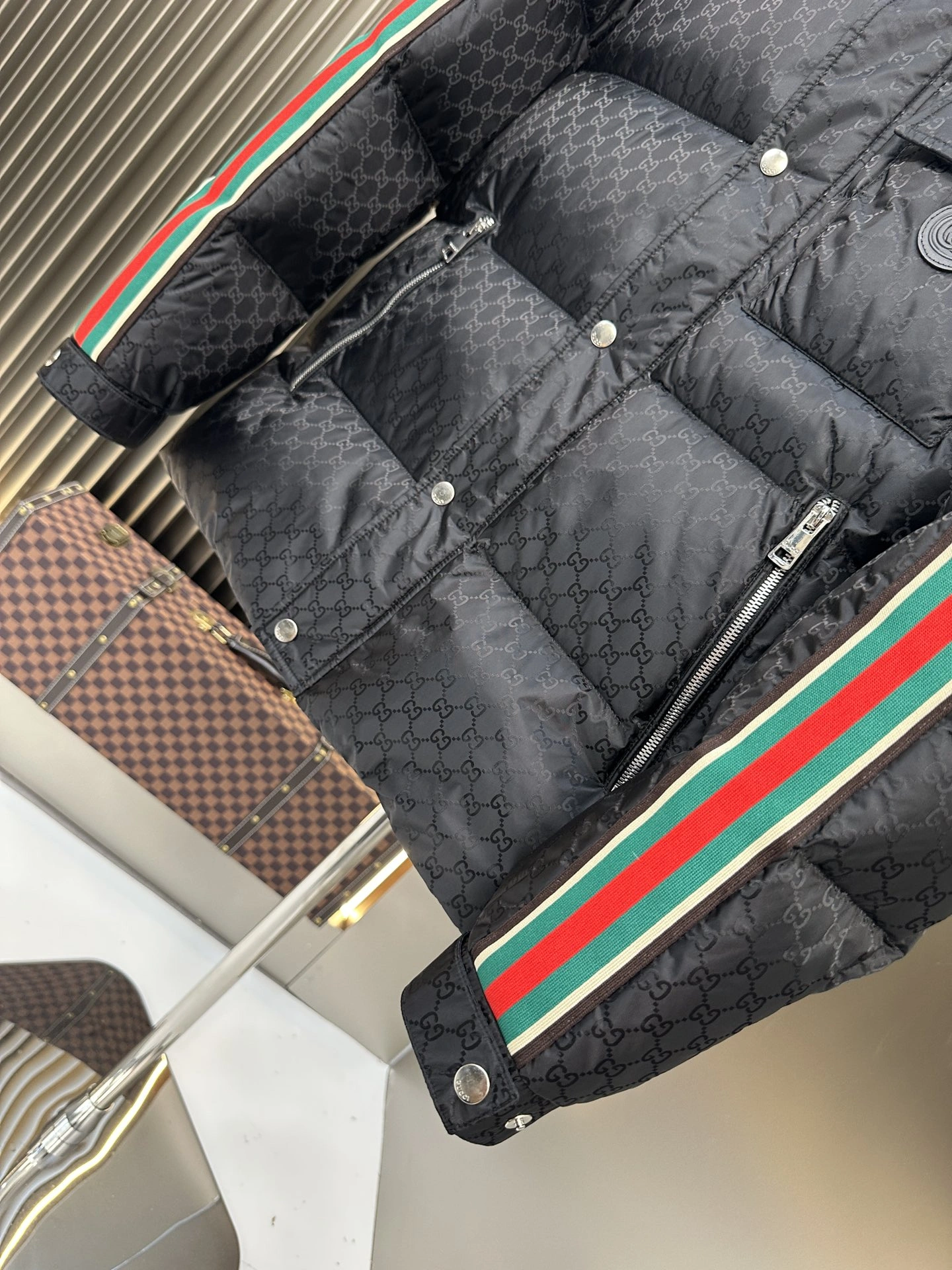 Gucci Down Jackets FlexibleFit 129147