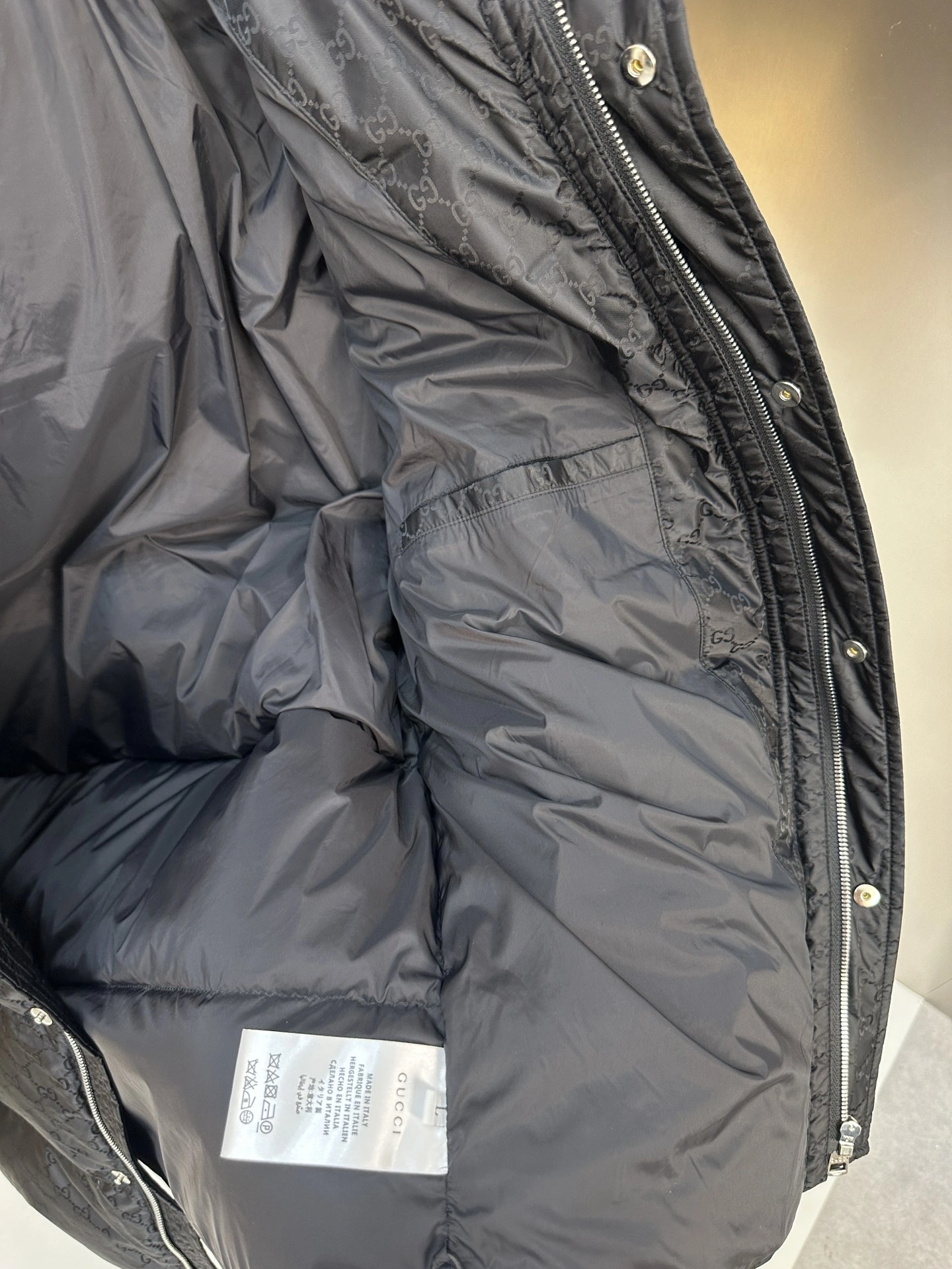 Gucci Down Jackets FlexibleFit 129147