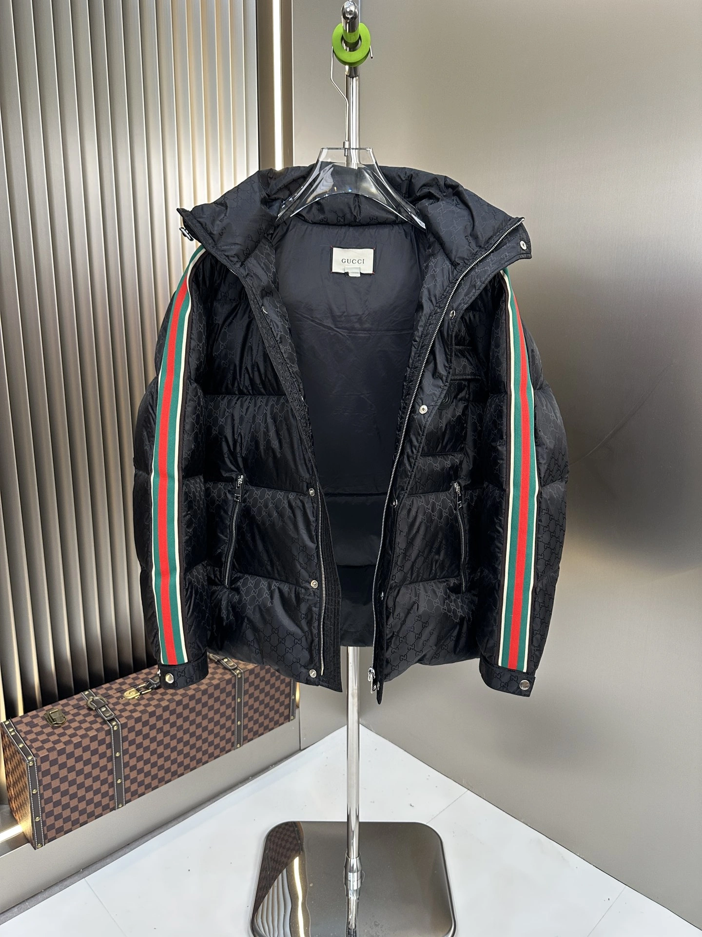 Gucci Down Jackets FlexibleFit 129147