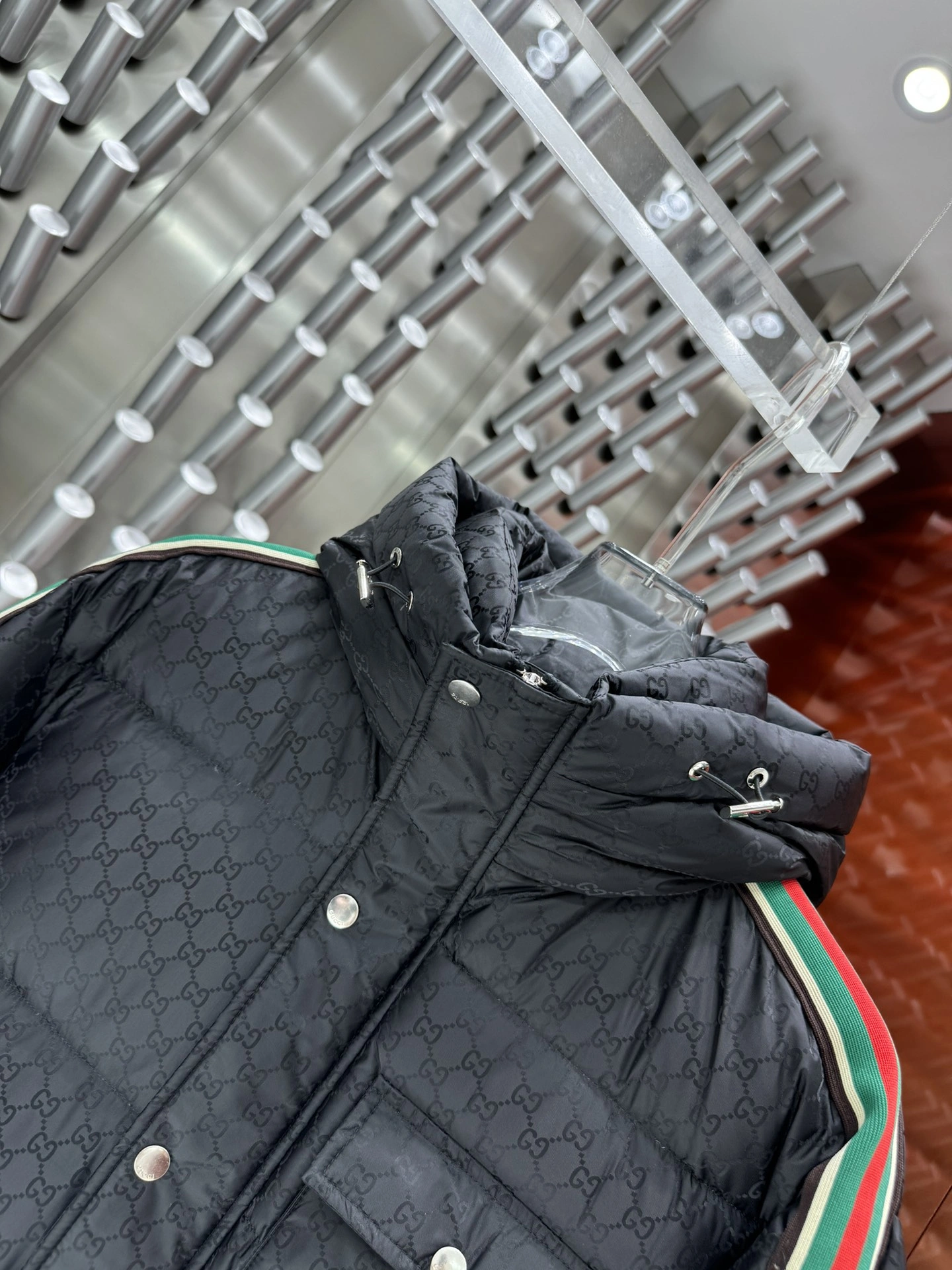 FlexibleFit Gucci Down Jackets 129146