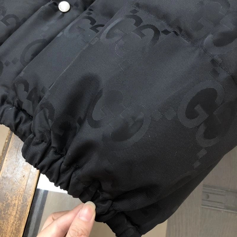 Gucci Down Jackets Sleek 129098