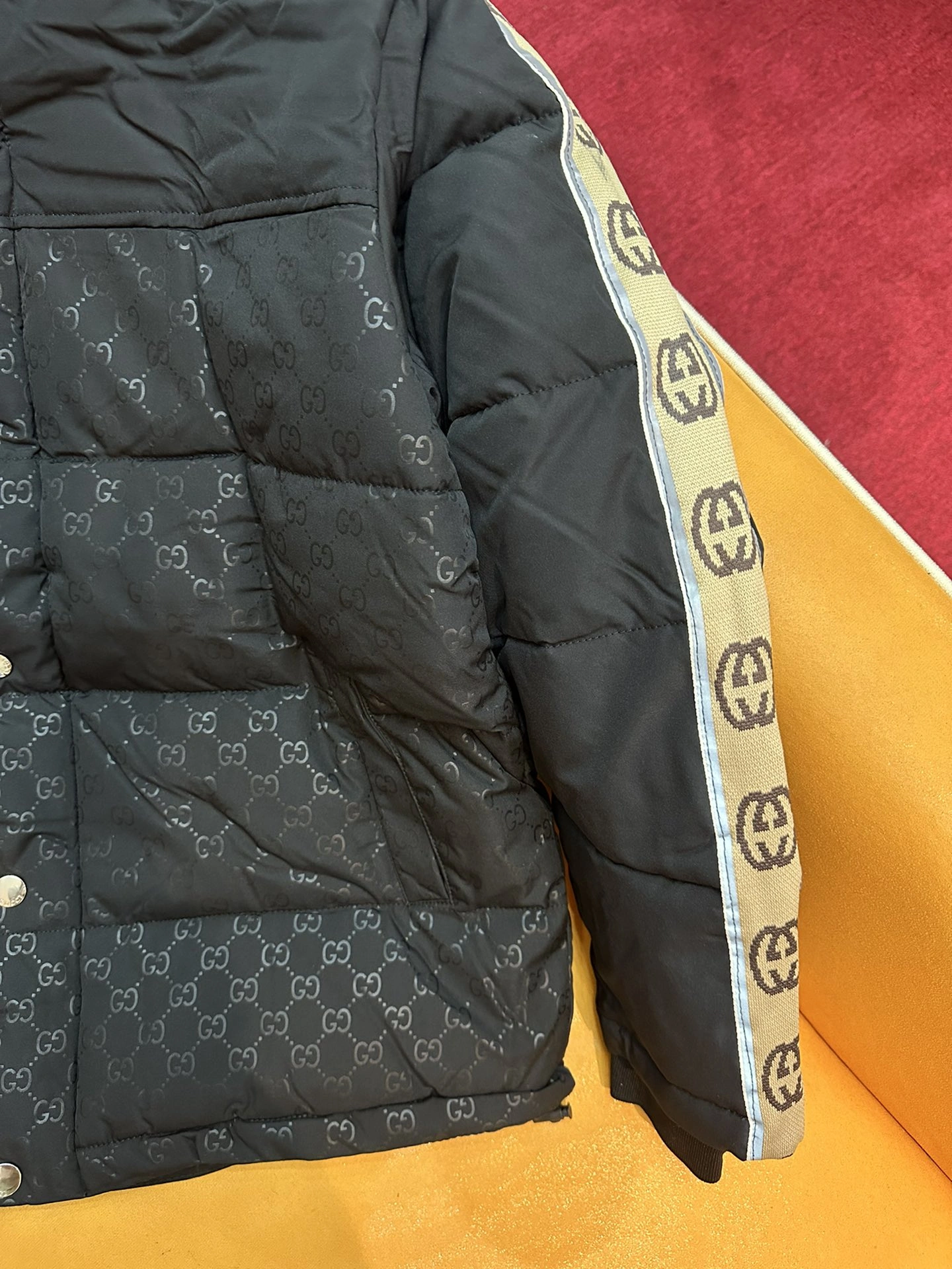 Vibrant Gucci Down Jackets 129139