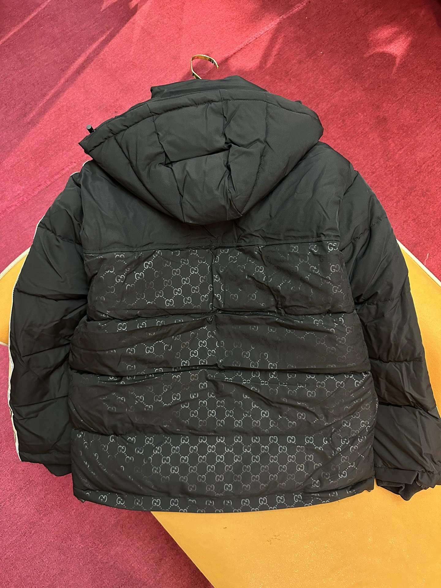 Vibrant Gucci Down Jackets 129139