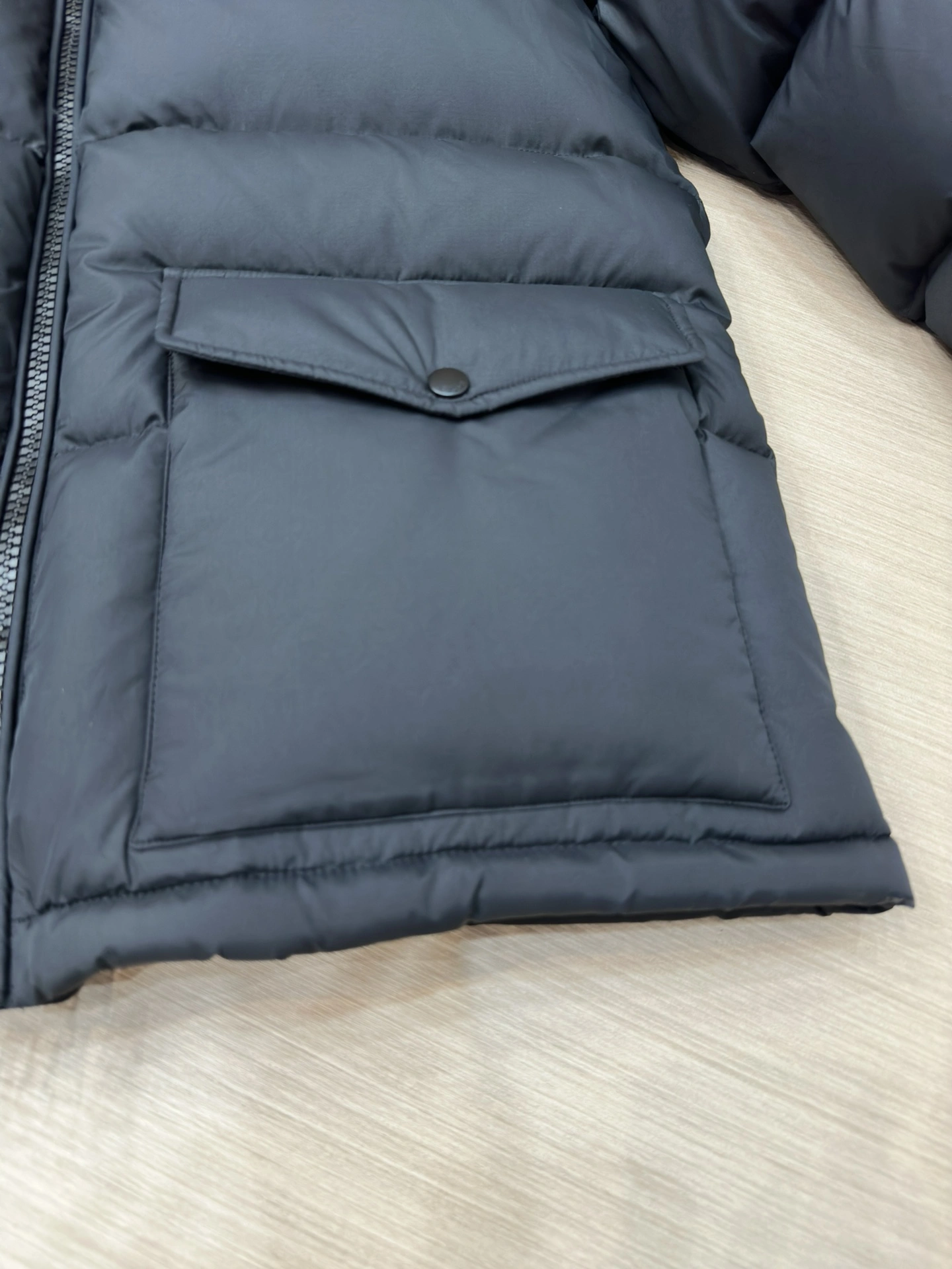 Gucci Down Jackets Sophisticated 129137