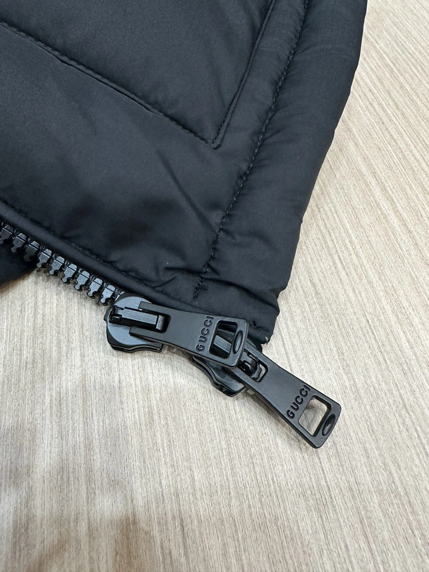 Gucci Down Jackets Sophisticated 129137