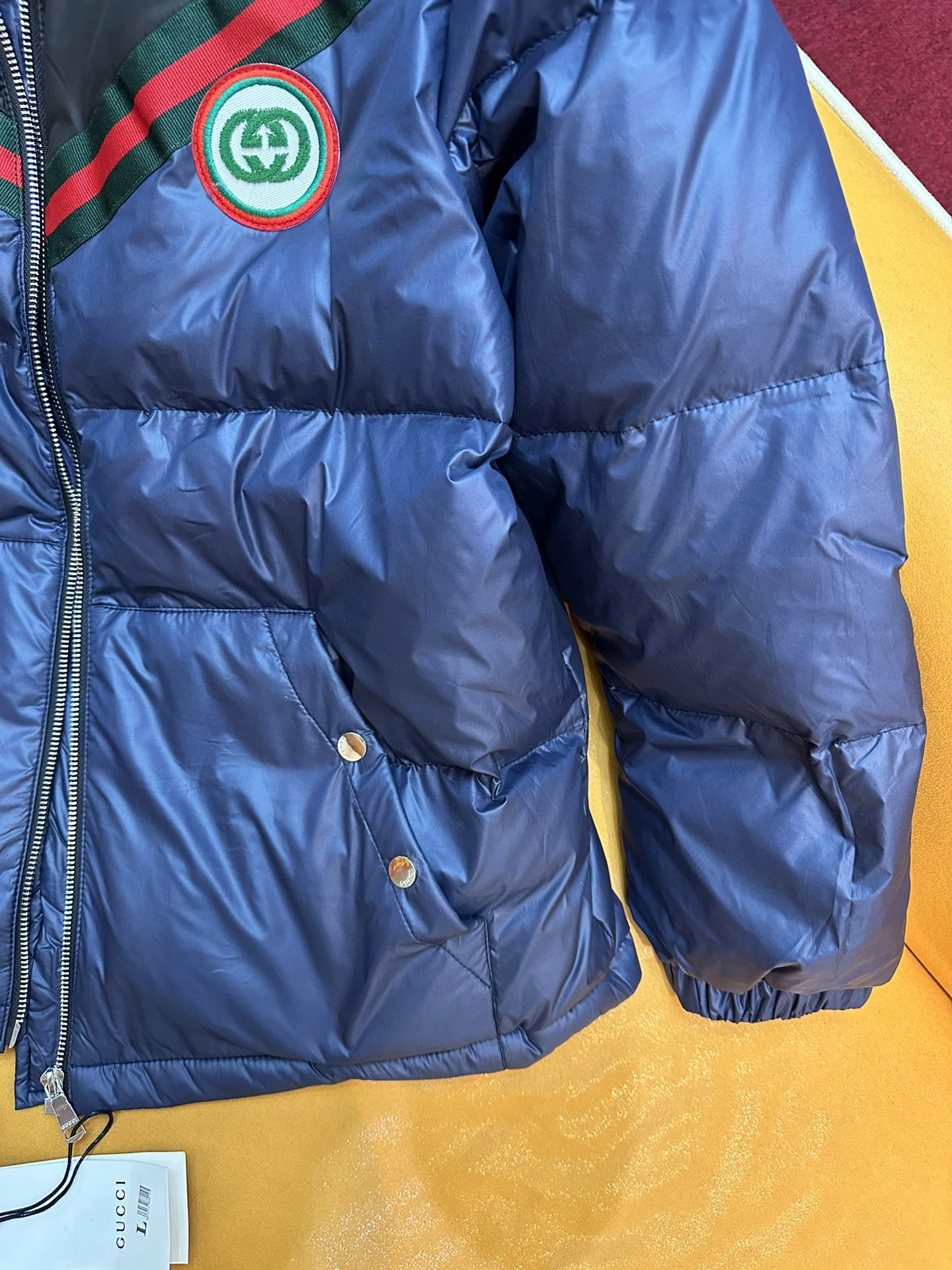 Gucci Down Jackets Sporty 129121