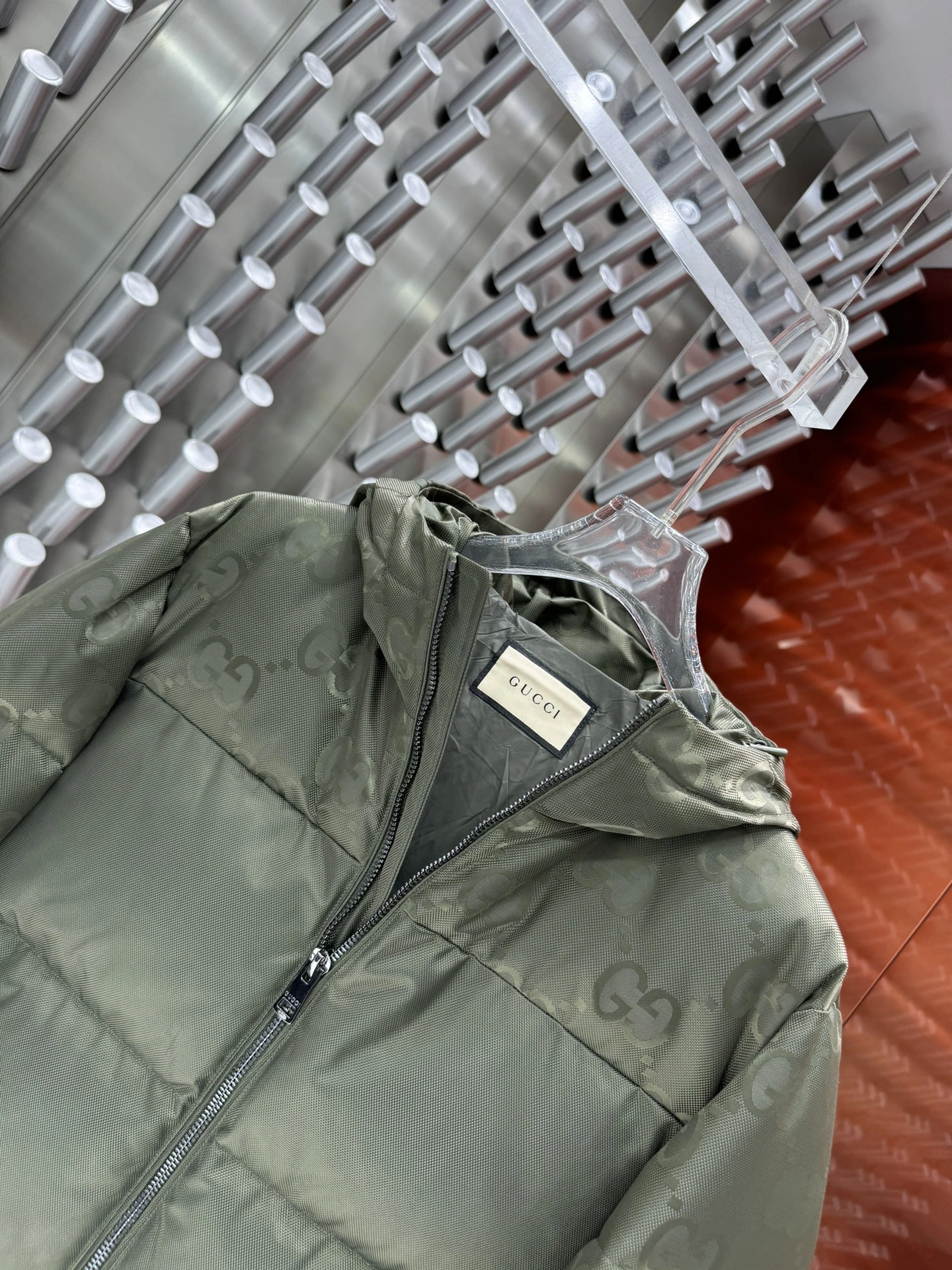 Gucci Down Jackets WellDesigned 129126