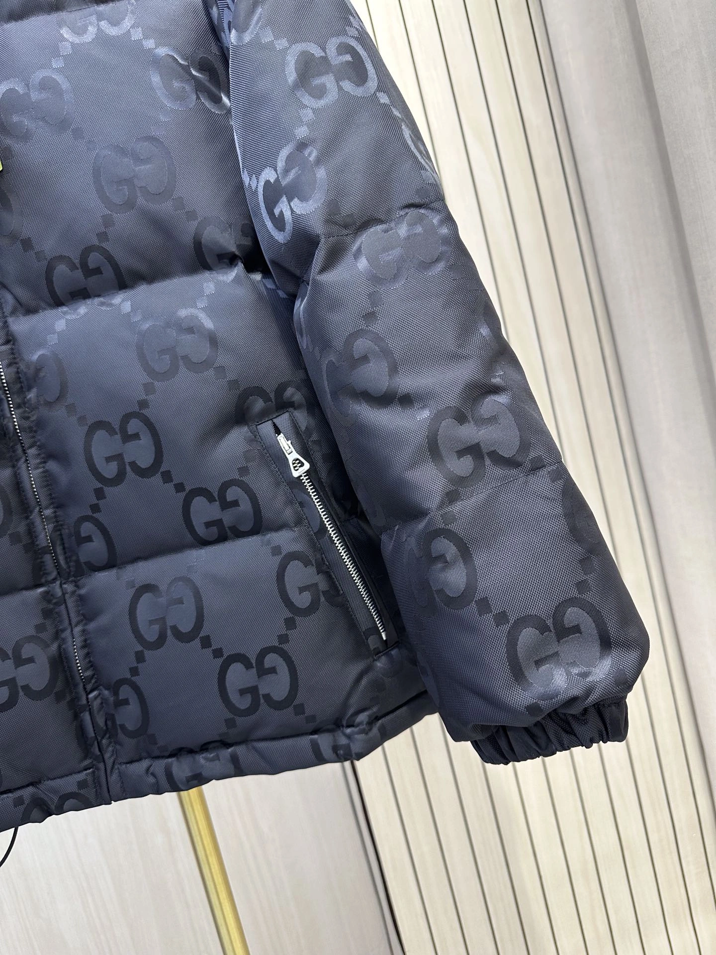 Gucci Down Jackets Sophisticated 124233