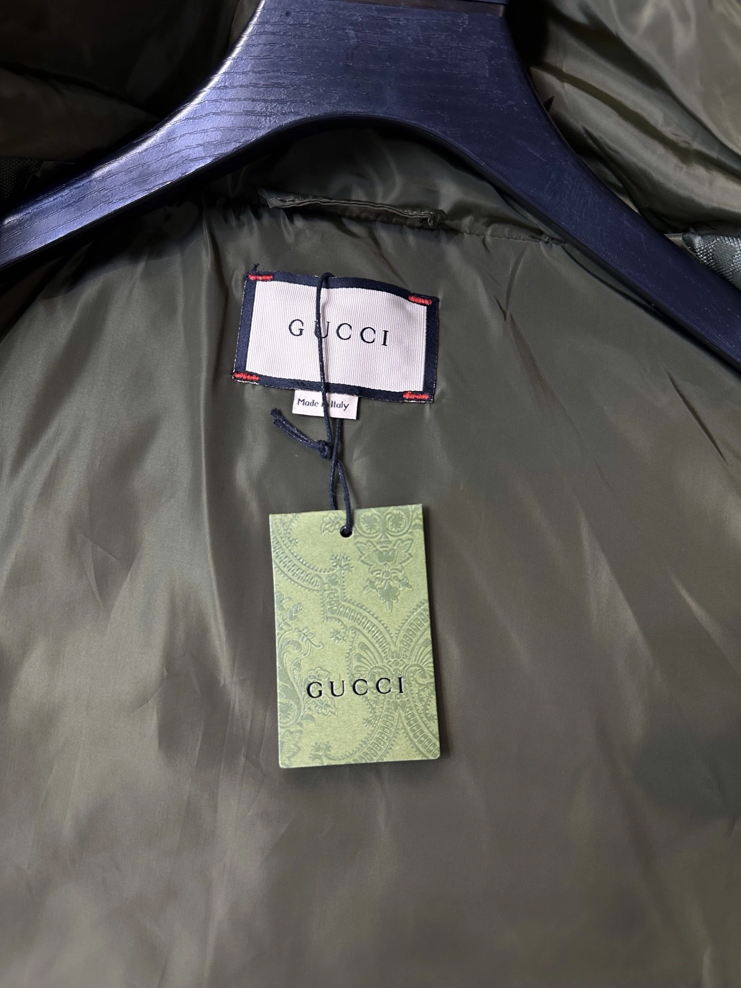 Breathable Gucci Down Jackets 129184