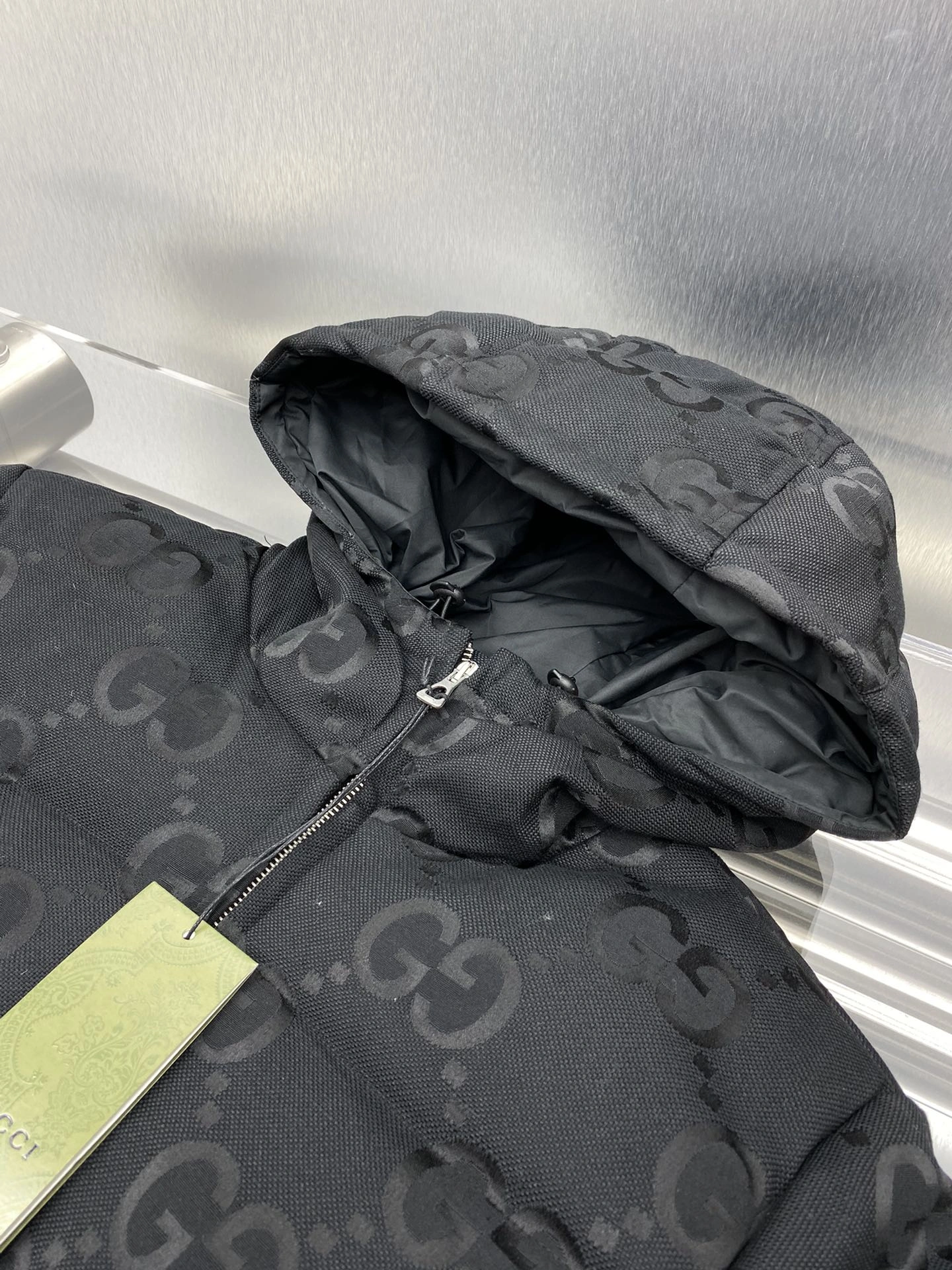 Flexible Gucci Down Jackets 129134