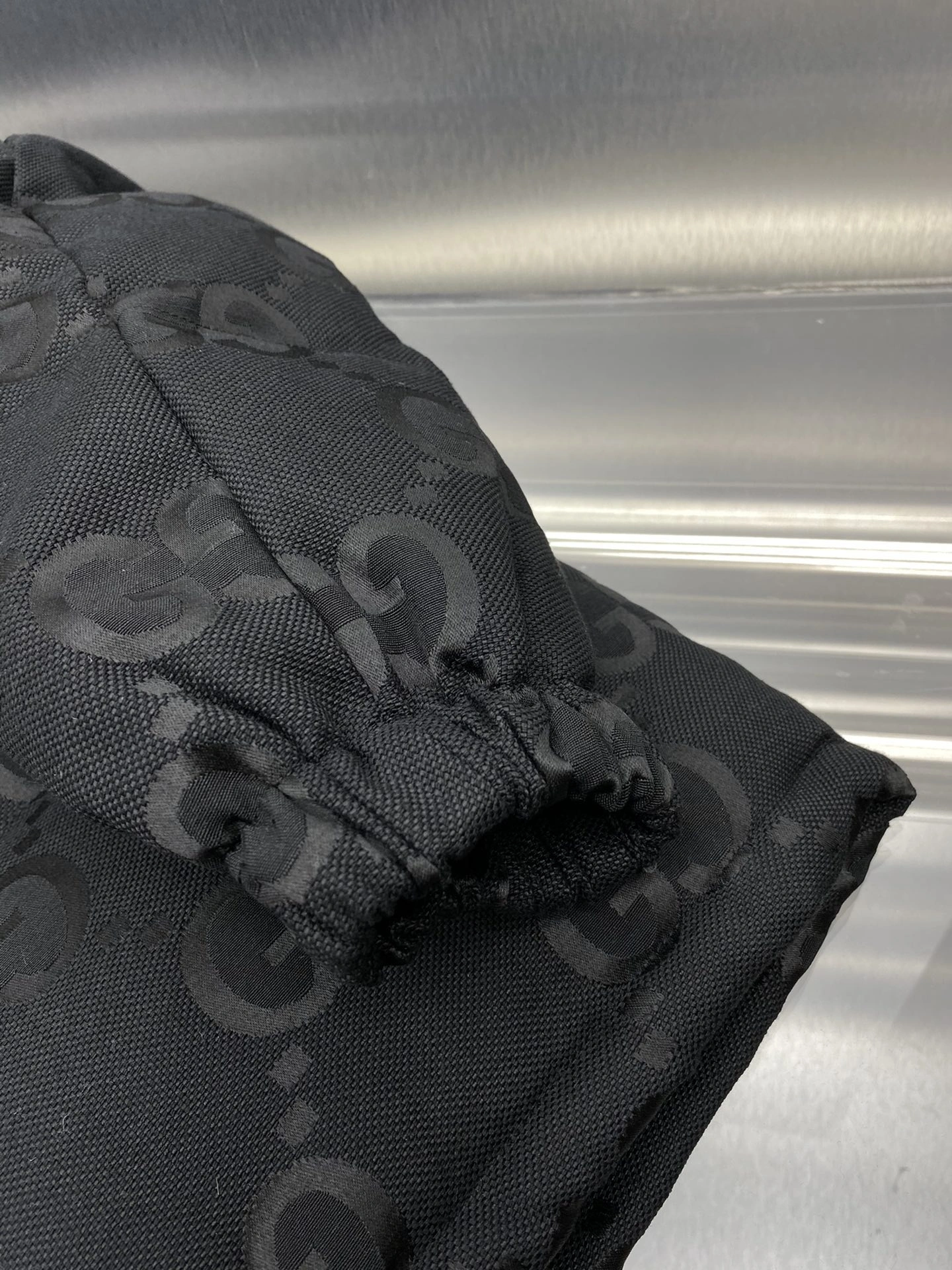 Flexible Gucci Down Jackets 129134