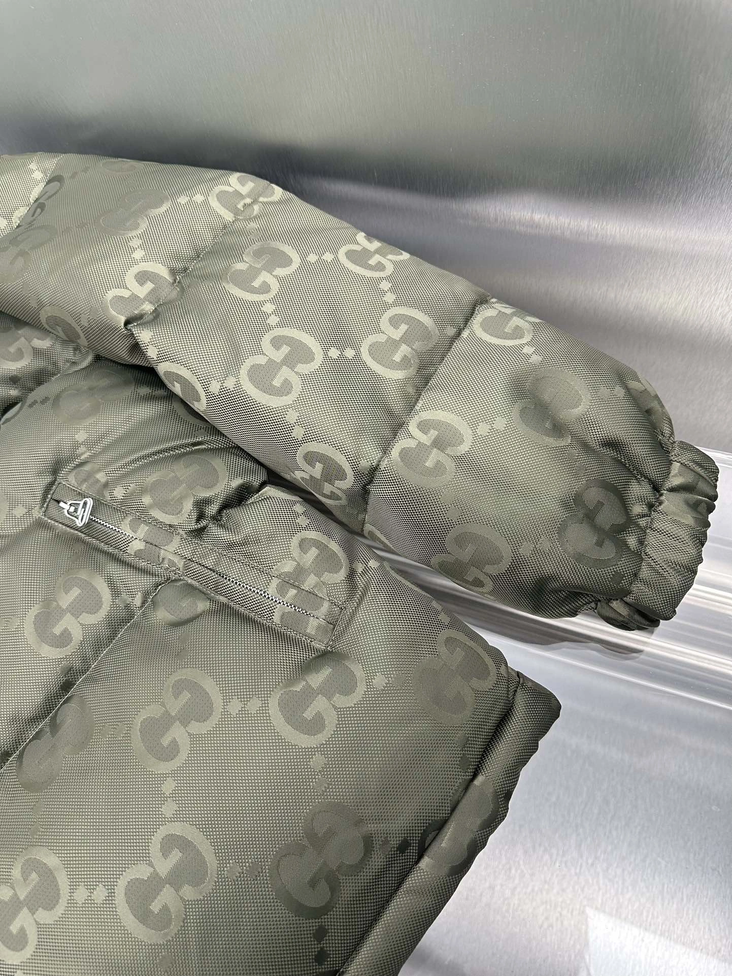 Gucci Down Jackets Original 129116