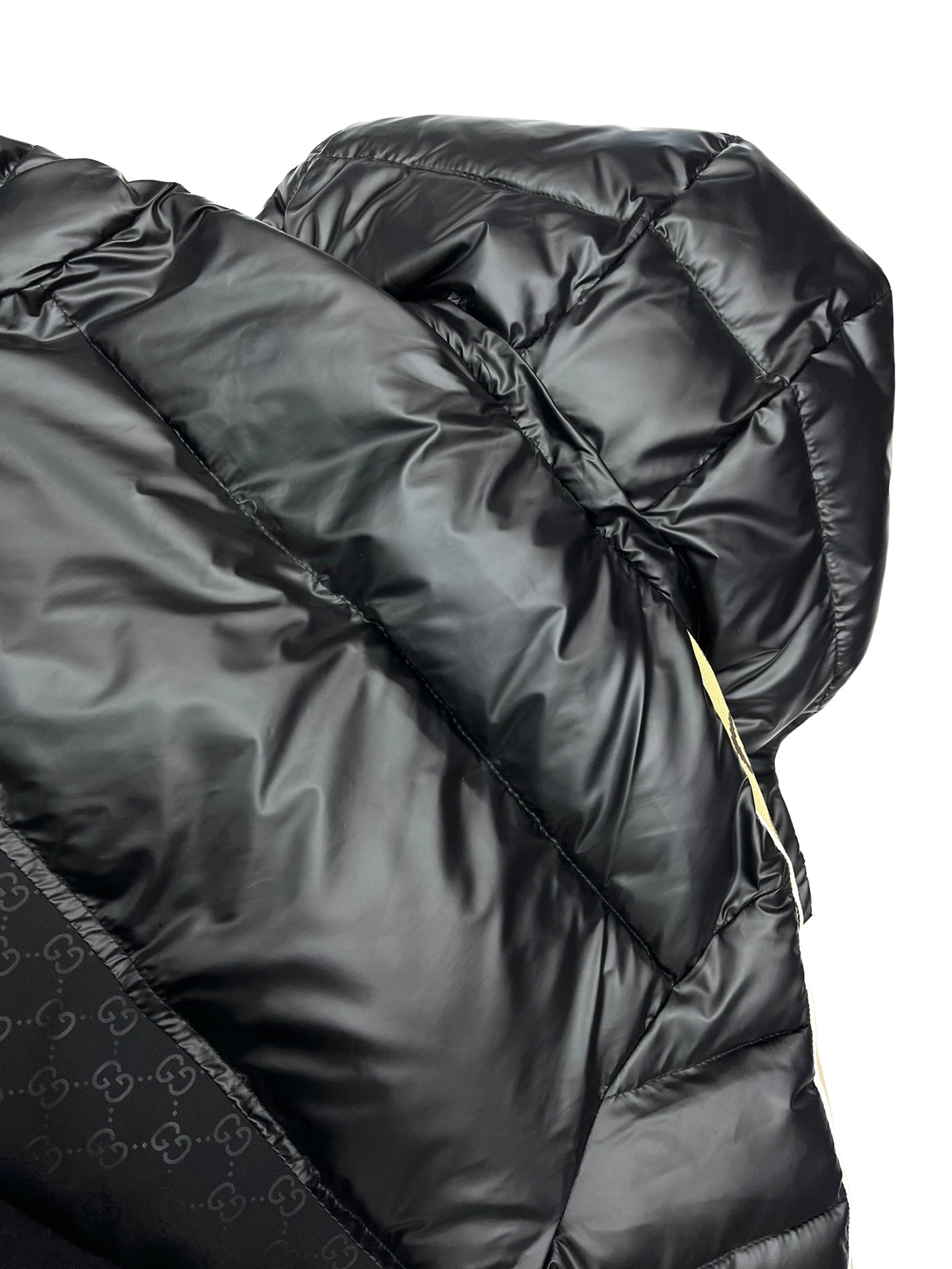 SmartChoice Gucci Down Jackets 129131