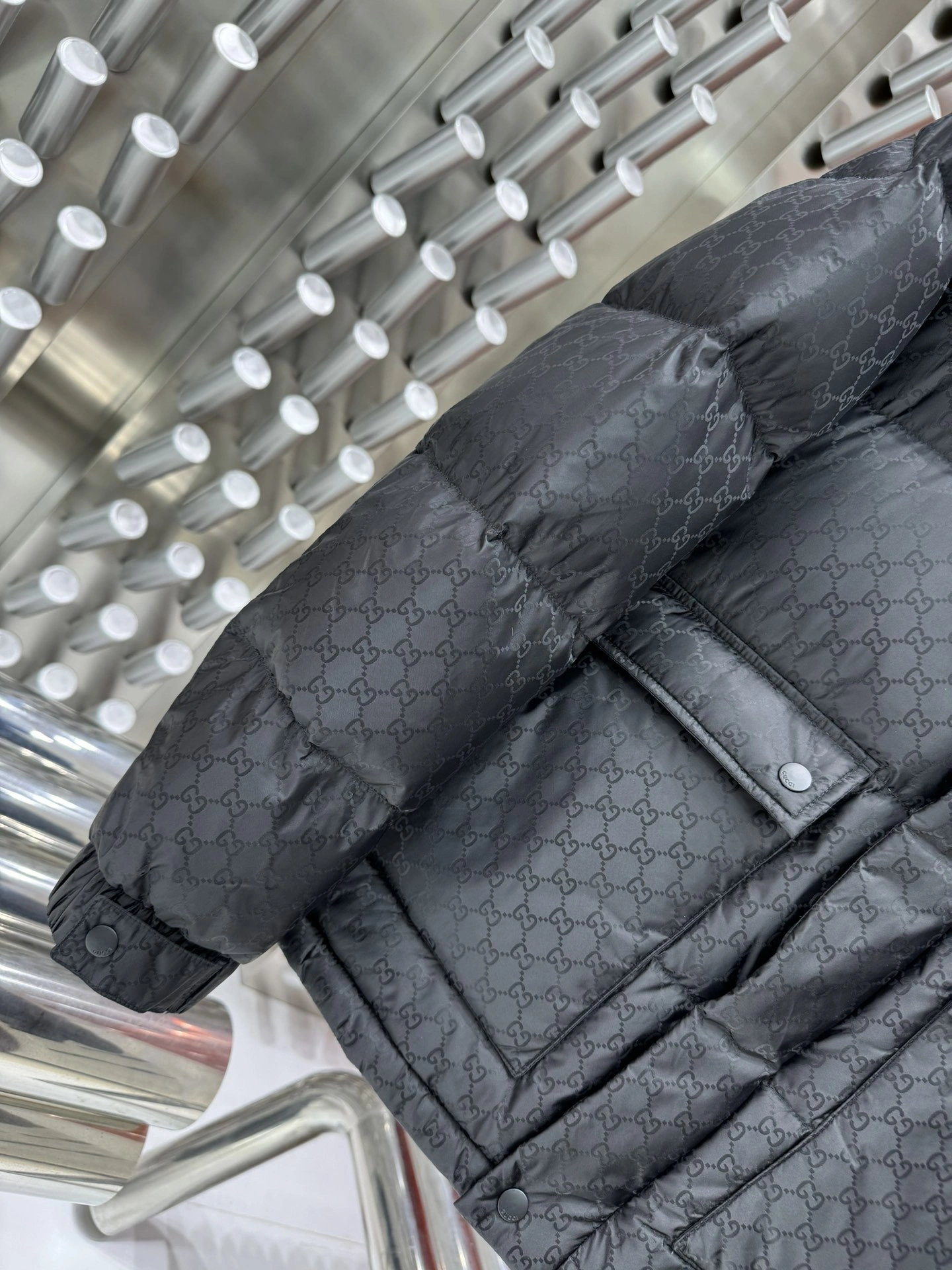 Sleek Gucci Down Jackets 129122