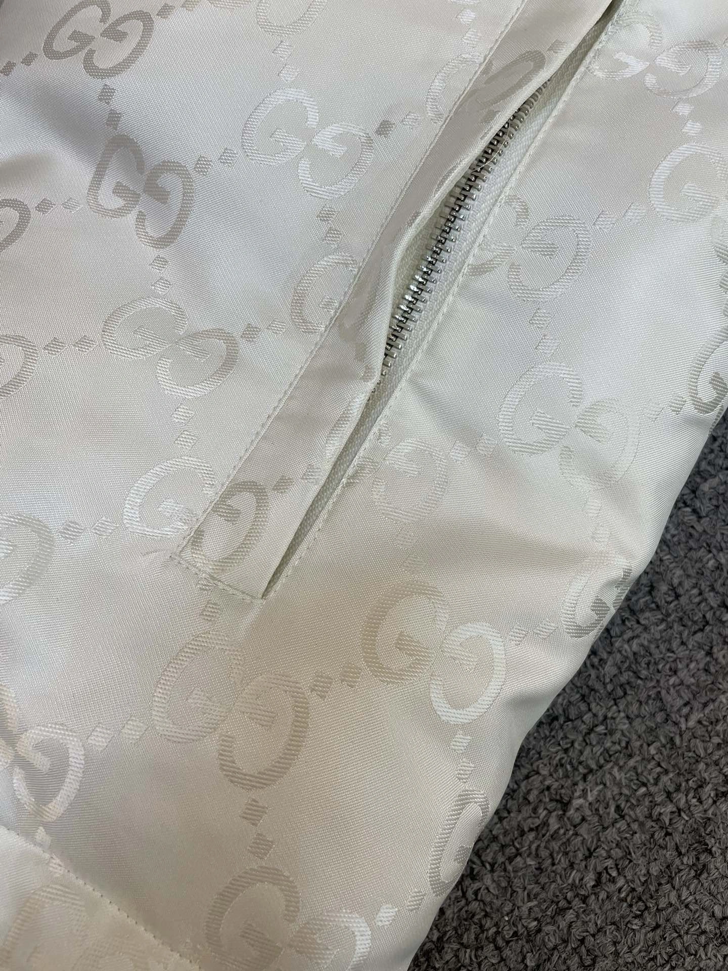 Gucci Down Jackets ZipUp 129118