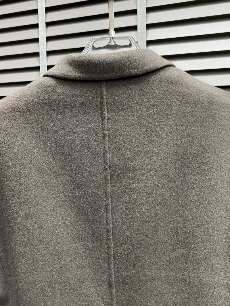 Effortless Gucci Down Jackets 129028