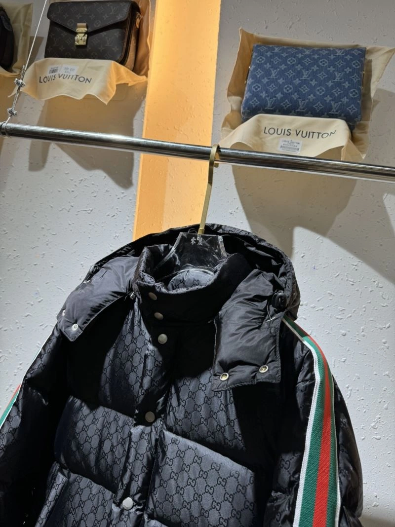 Gucci Down Jackets Sleek 129050