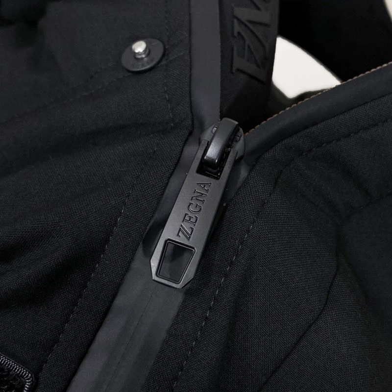 Gucci Down Jackets FlexibleFit 129017