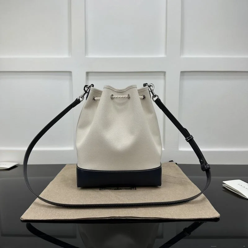 Chic Gucci Drawstring Bags 51463