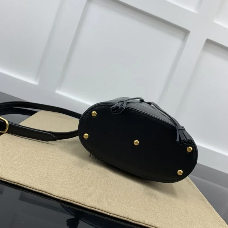 Gucci Drawstring Bags Sporty 51428