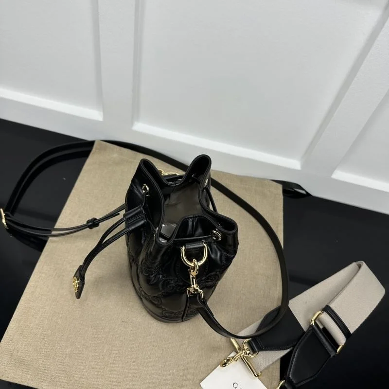 SmoothTexture Gucci Drawstring Bags 51475
